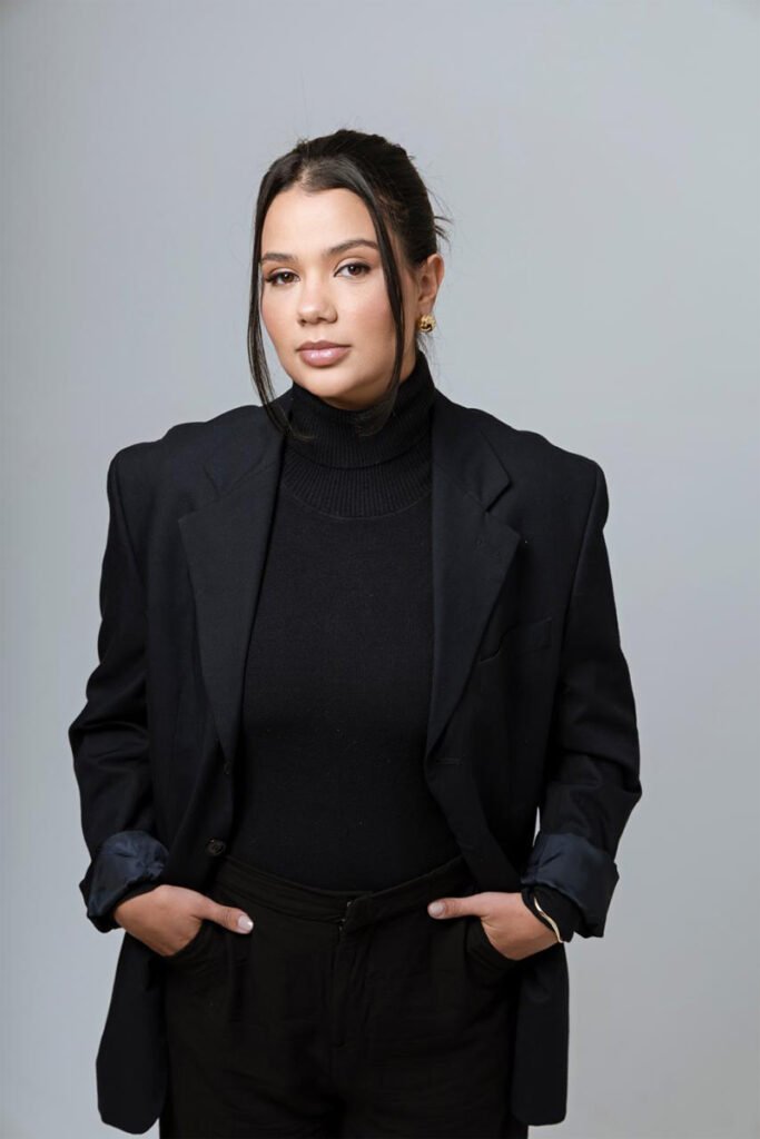 Dra Paula Menezes Lopes